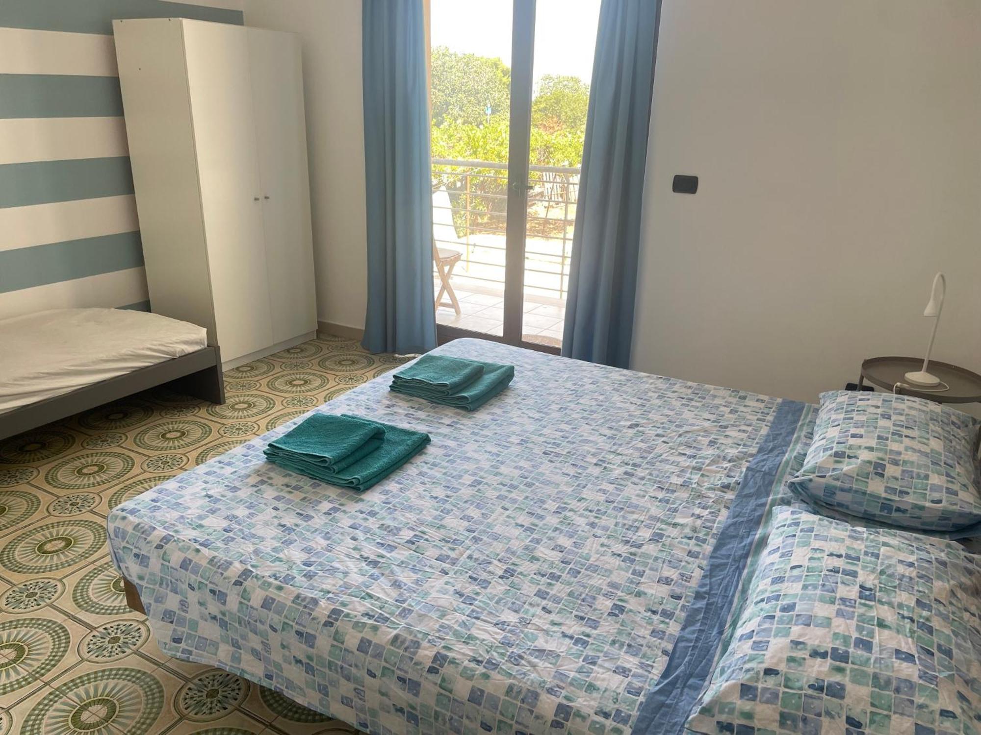 Trentatre Quarantatre Bed & Breakfast Mola di Bari Bagian luar foto