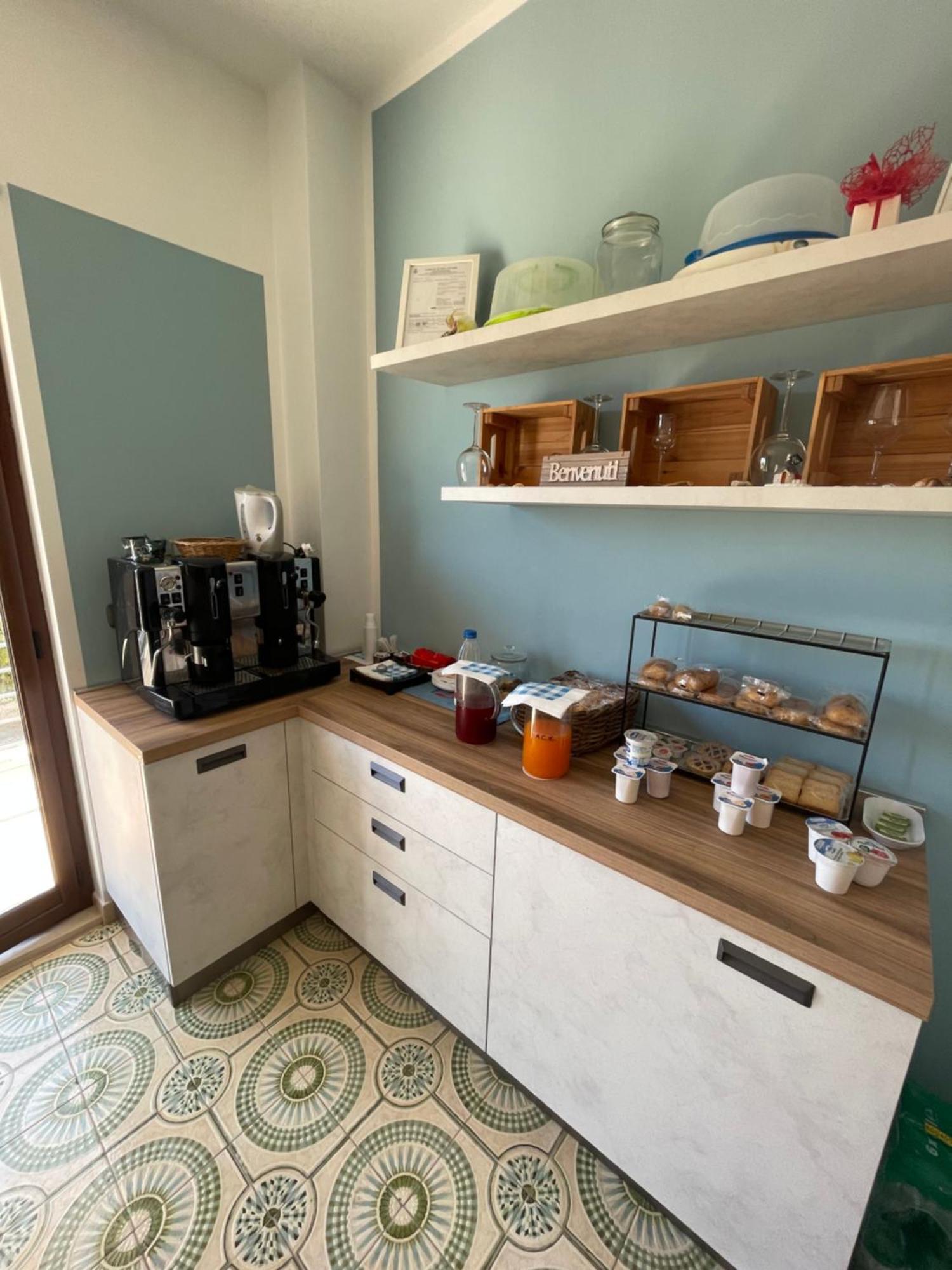 Trentatre Quarantatre Bed & Breakfast Mola di Bari Bagian luar foto