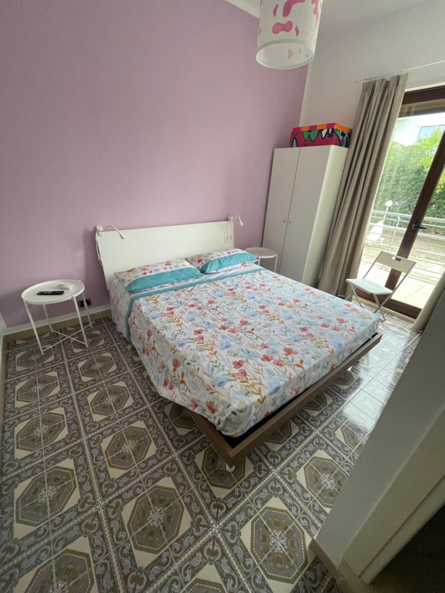 Trentatre Quarantatre Bed & Breakfast Mola di Bari Bagian luar foto