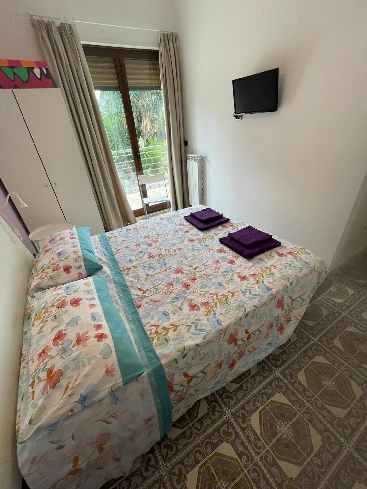 Trentatre Quarantatre Bed & Breakfast Mola di Bari Bagian luar foto