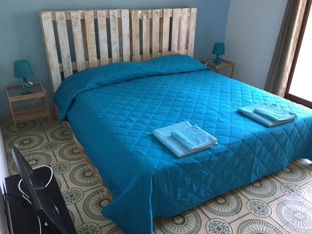 Trentatre Quarantatre Bed & Breakfast Mola di Bari Bagian luar foto