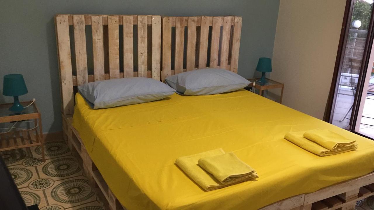 Trentatre Quarantatre Bed & Breakfast Mola di Bari Bagian luar foto