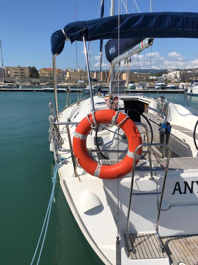 Trentatre Quarantatre Bed & Breakfast Mola di Bari Bagian luar foto