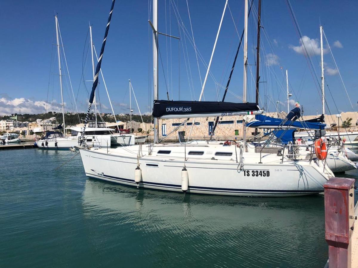 Trentatre Quarantatre Bed & Breakfast Mola di Bari Bagian luar foto